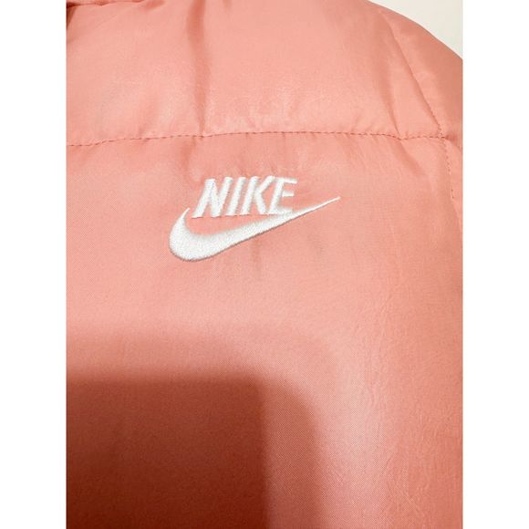 Nike NWT Sz L Red Stardust Sportswear Women Classic Puffer Therma-FIT Loose Vest - Picture 12 of 15
